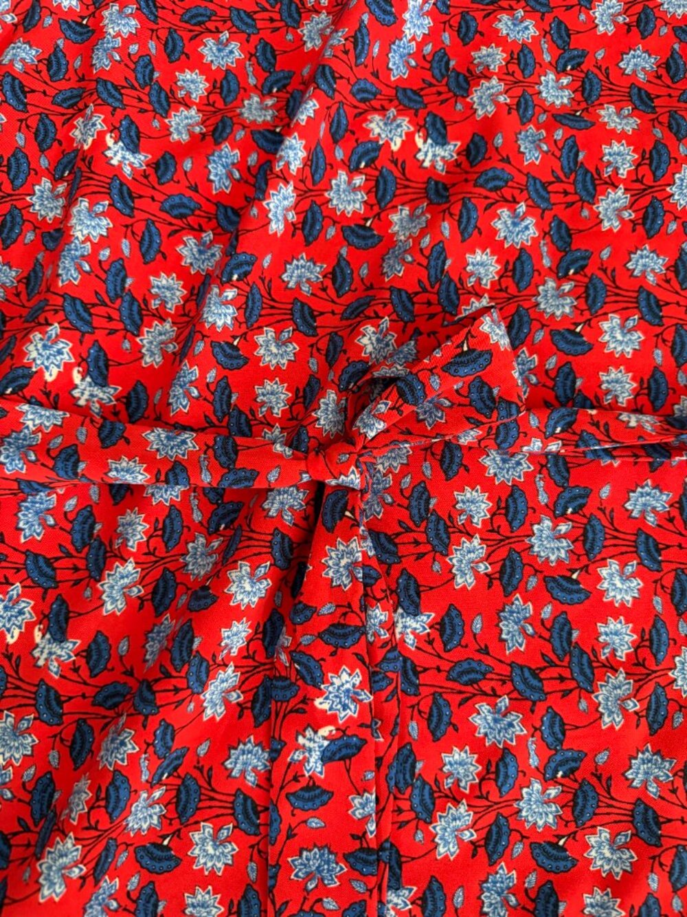 Red Floral Pattern Dress - Picture 5 of 9